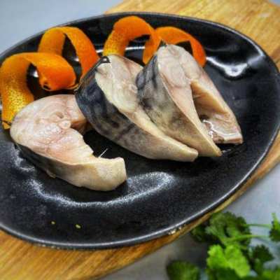 fishmo-marinovane-ryby Свежие морепродукты, первоклассная икра и грузинские вина в самом сердце Карловых Вар